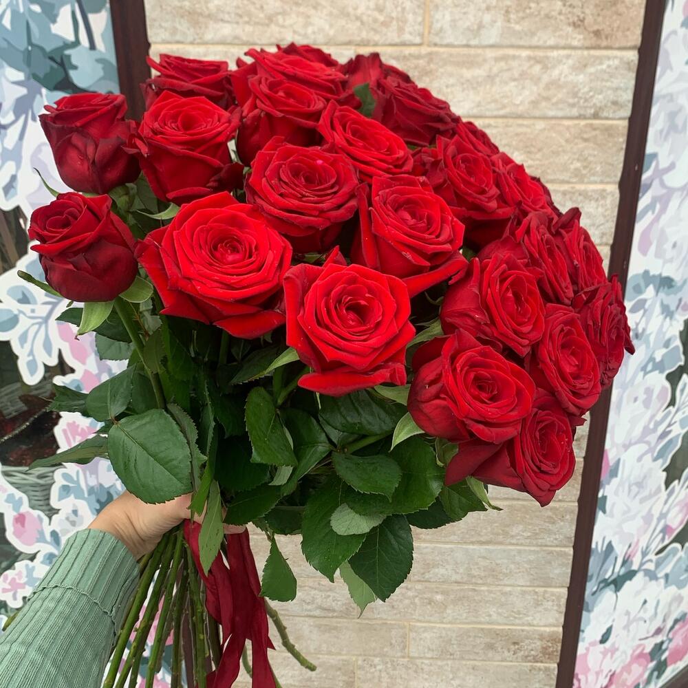 Красные розы 25