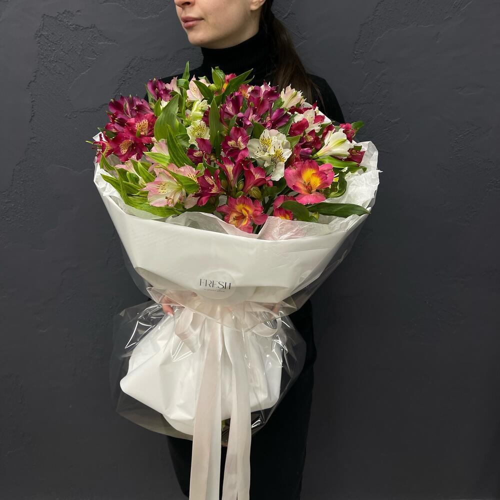 Alstroemeria