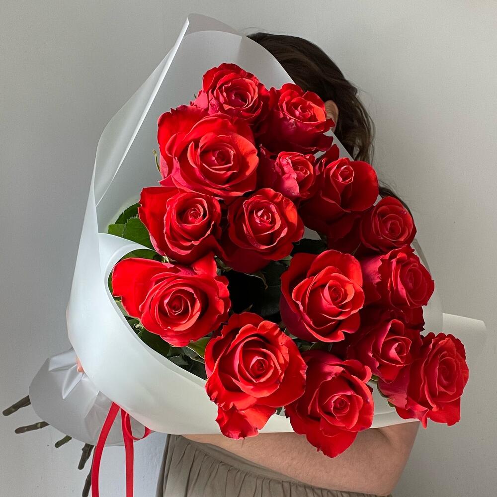 15 роз Нина
