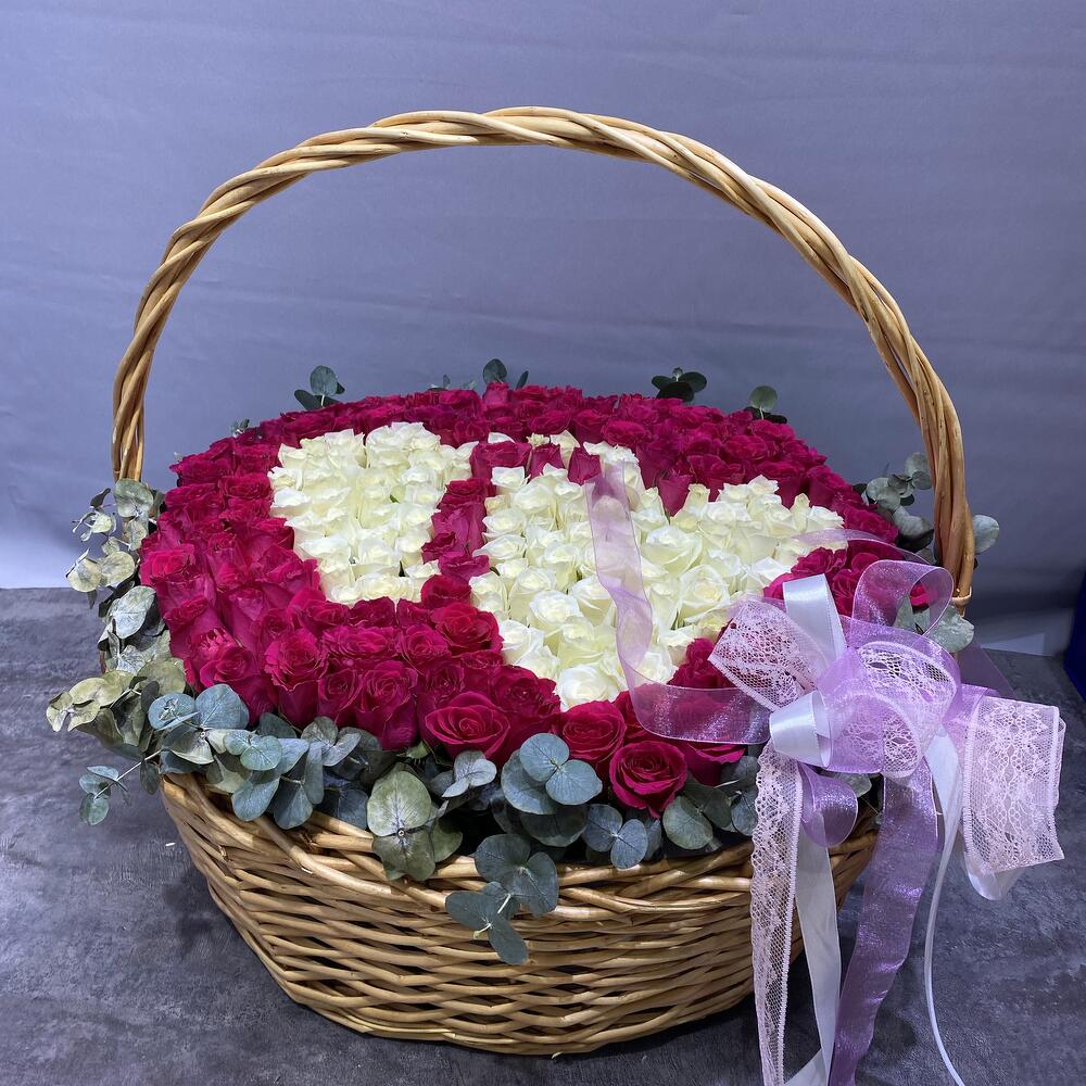 Корзина с цветами ️Два сердца