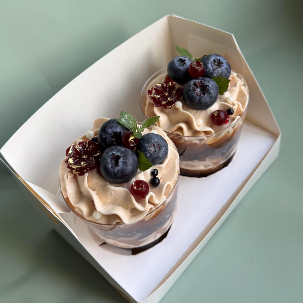 Set of "Snickers" trifles