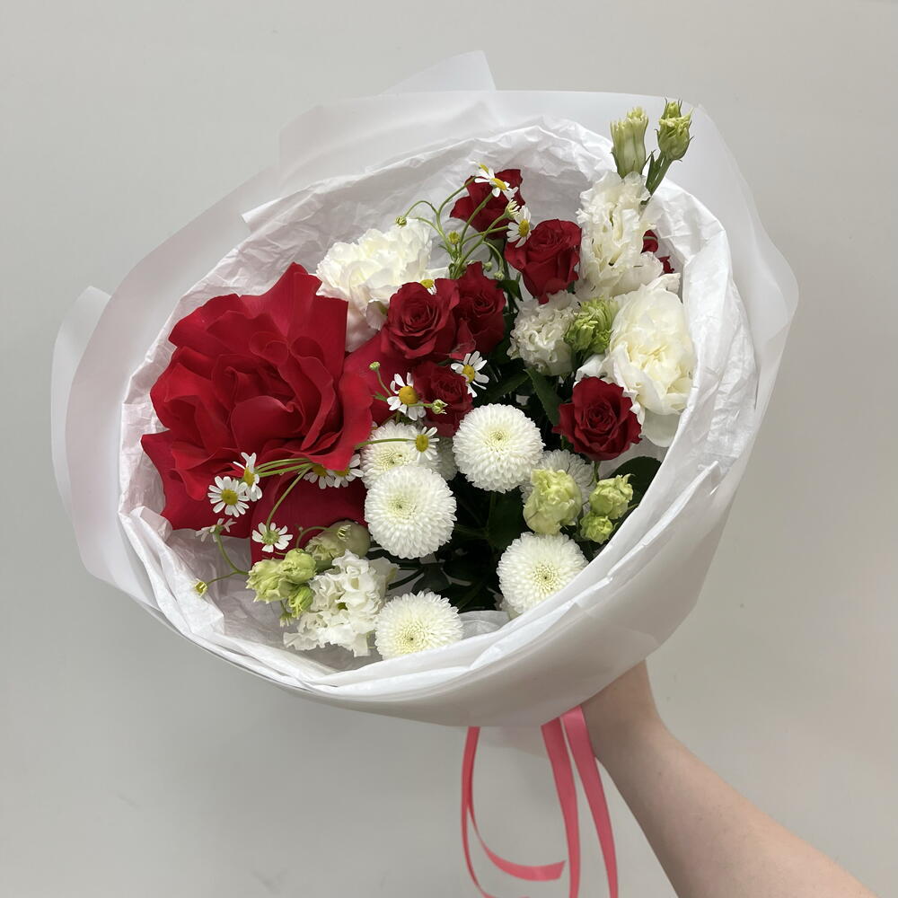 Букет сборный с розами «Малинка»