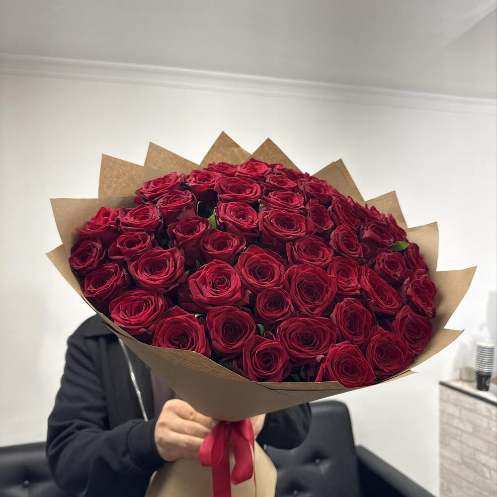 Красные розы 🌹🌹🌹