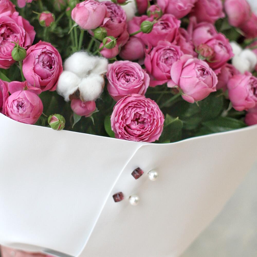 Букет из пионовидной розы с хлопком Дива, Цветы и подарки в Ростове-на ...