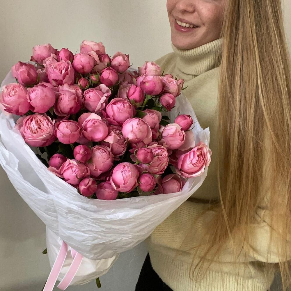 9 кустовых роз