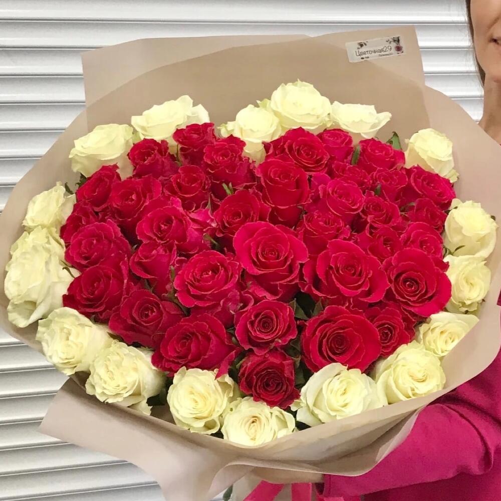 53 розы в виде сердца 💗