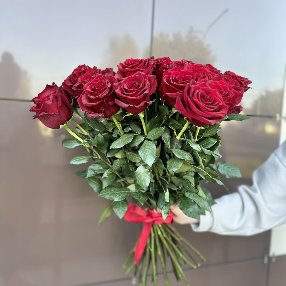 29 красных роз