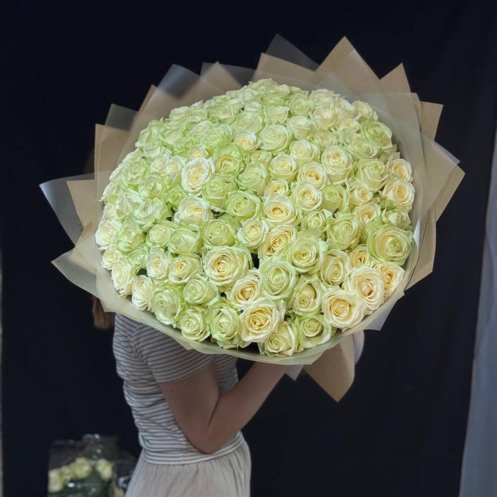 Белые розы 🥀