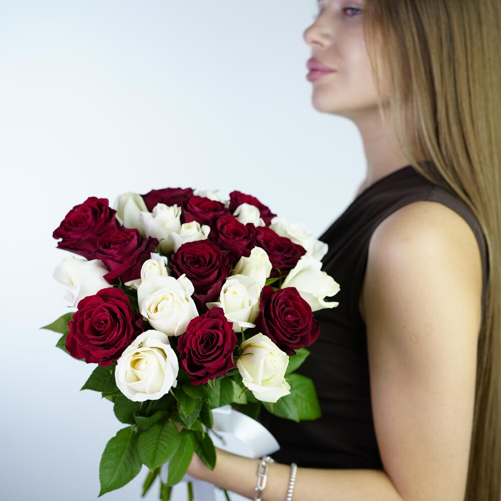 Микс 25 роз Кения