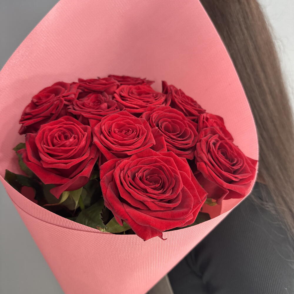 Монобукет🌹из бордовой розы Ред Наоми 11 шт