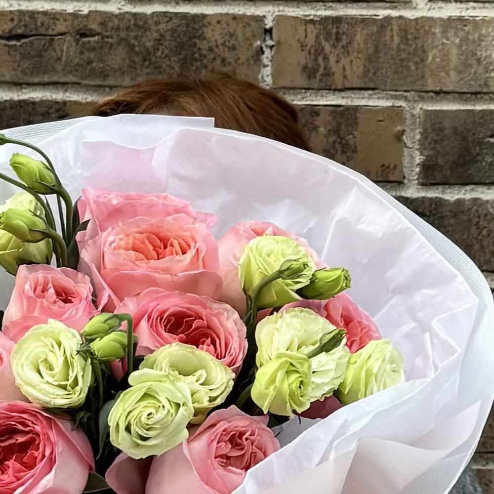 Bouquet "Emily" with peony-like roses