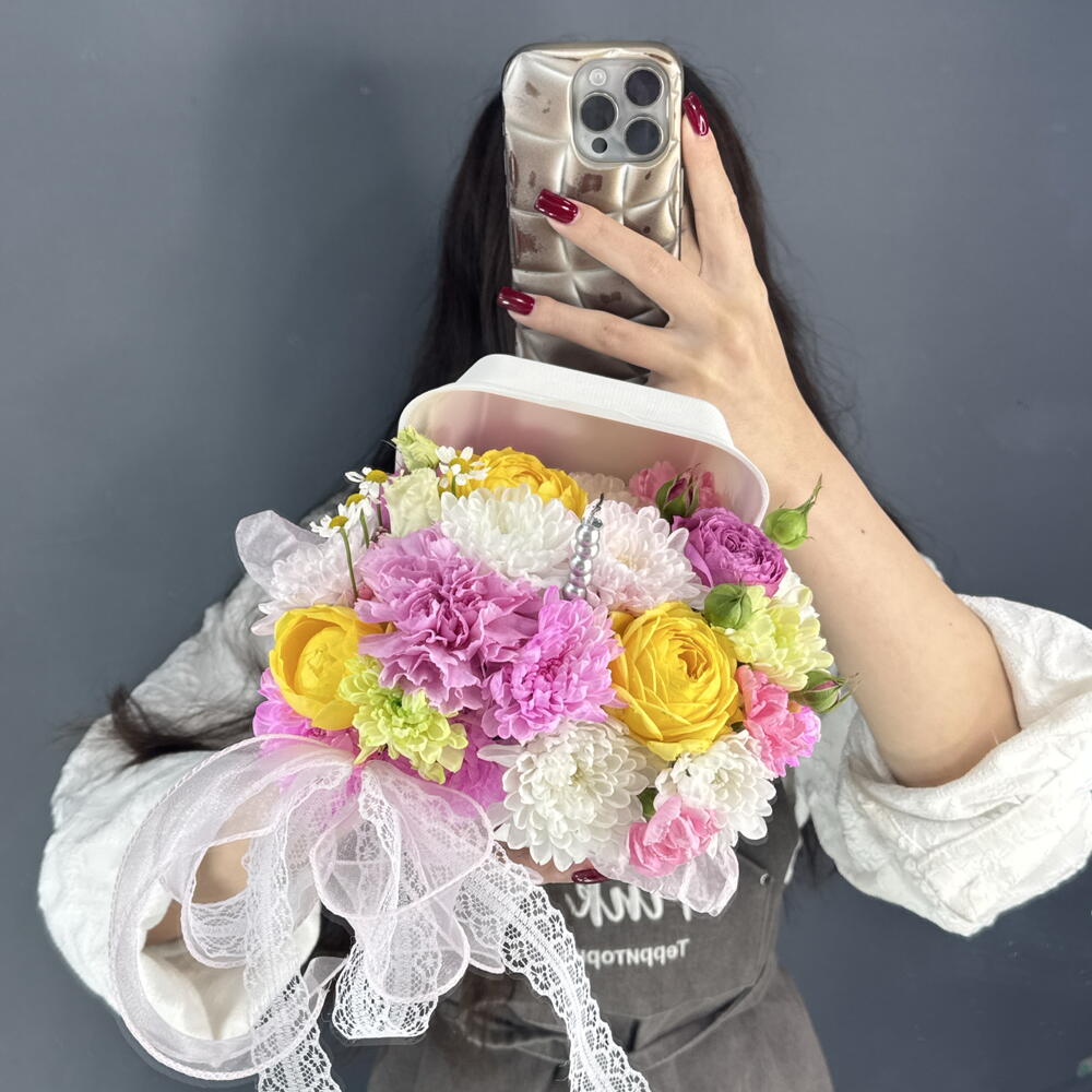 Бенто-Торт из цветов🎂💐 из Кустовой Розы и хризантемы Алтай
