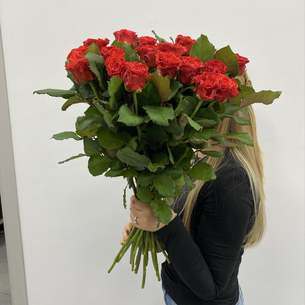 19 алых роз Эль Торро