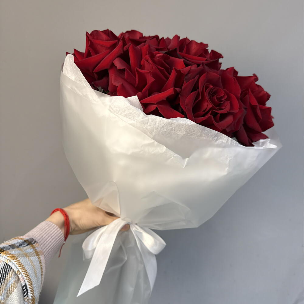 Букет красной французской розы