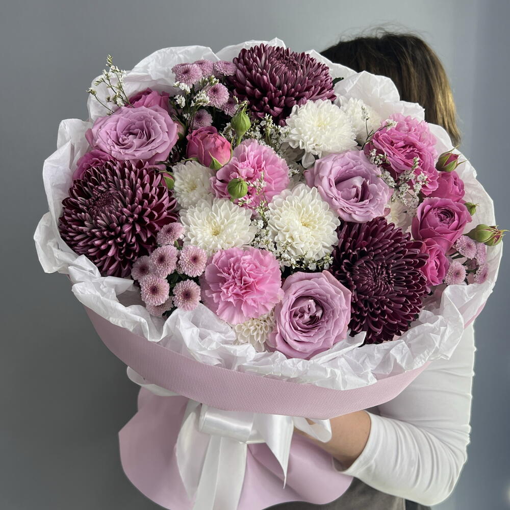 Букет королевский  👑 хризантема Бигуди 🌸 ароматная Роза  Маритим 💜 сиреневая Сантини 🩷