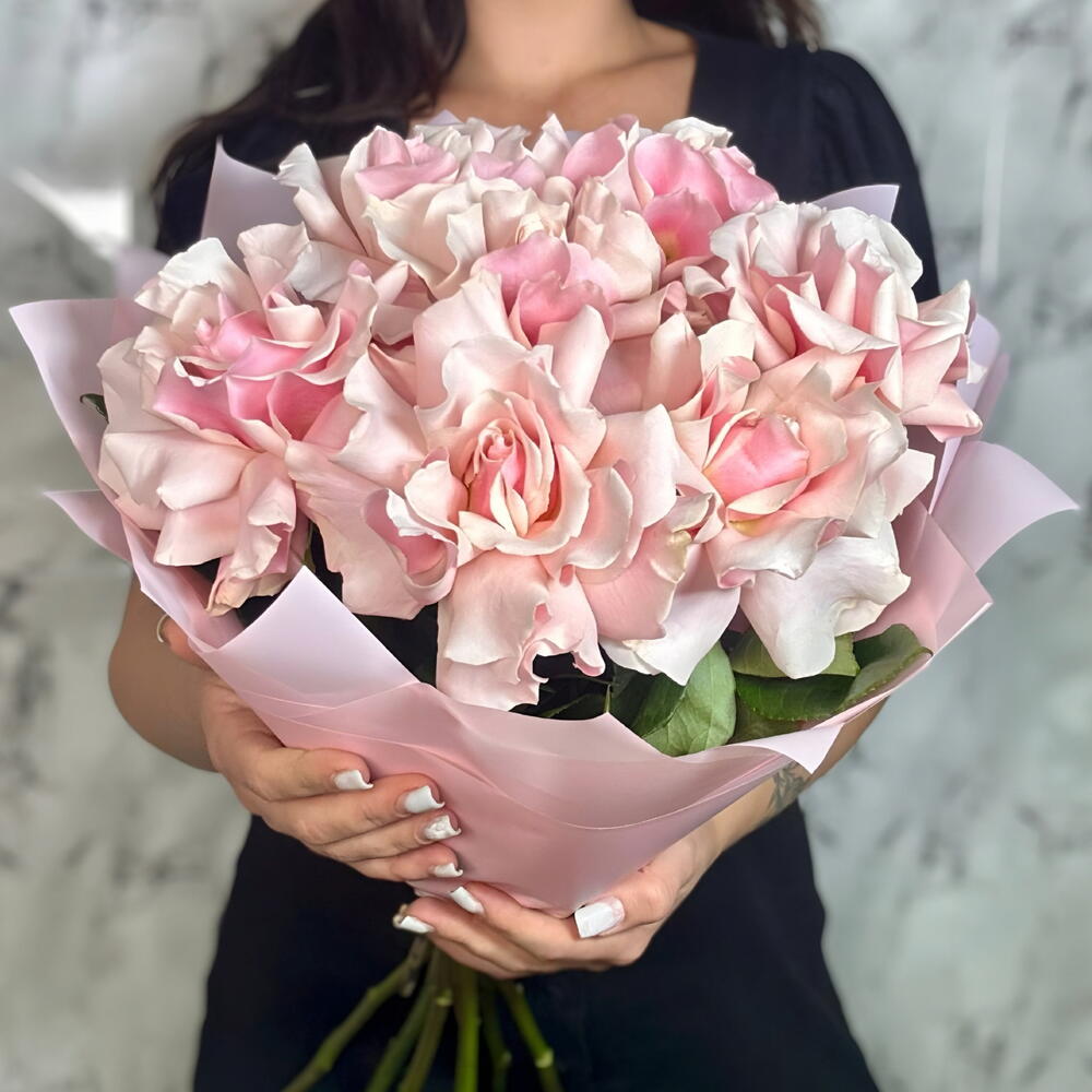 Классический букет из розовых французских роз 💕