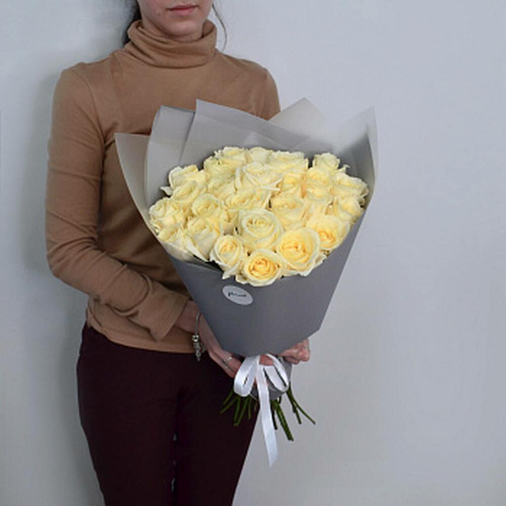 Букет из 25 белых роз 60см