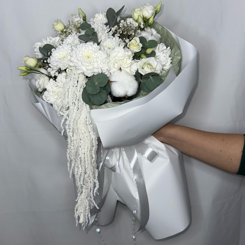 Bouquet of chrysanthemums, lisianthus, cotton and amaranthus with eucalyptus