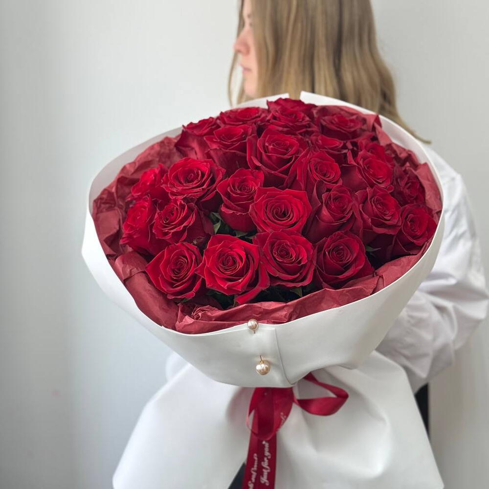 Букет из 25-ти красных роз