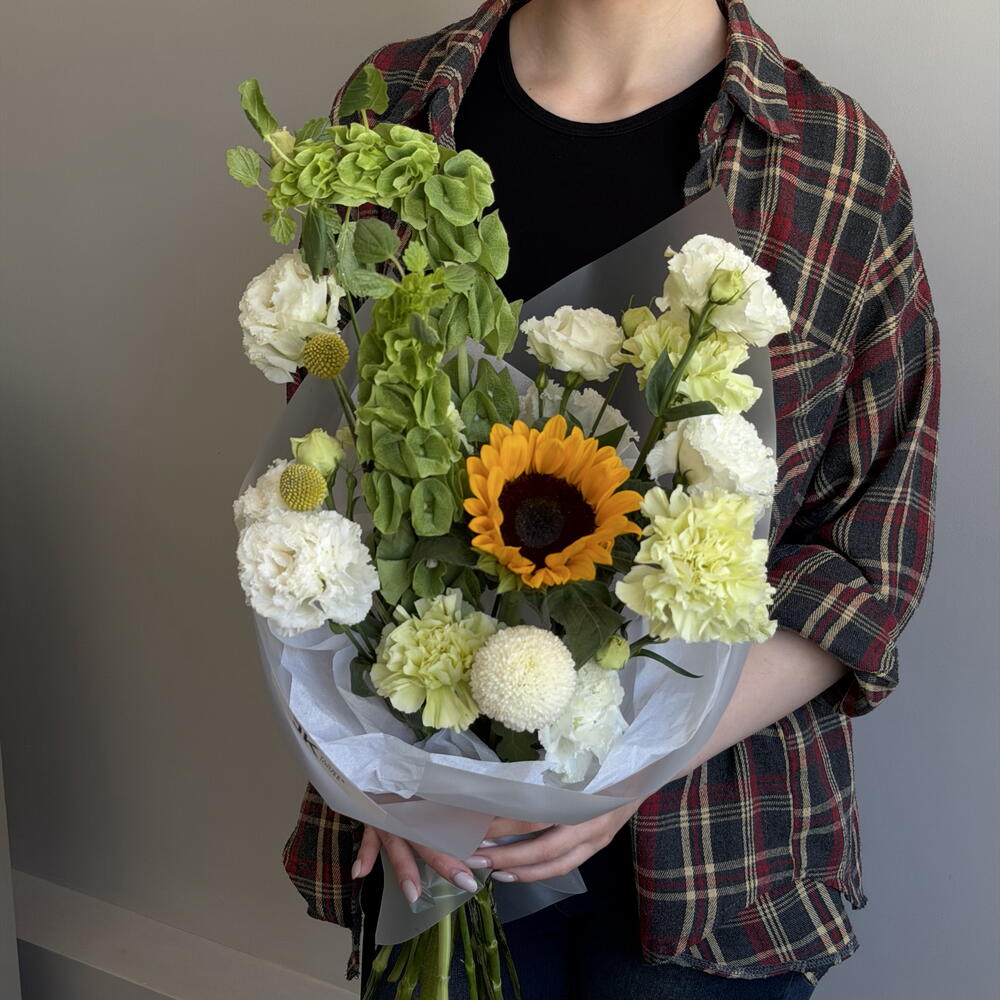 Bouquet with a sunflower 🌻
