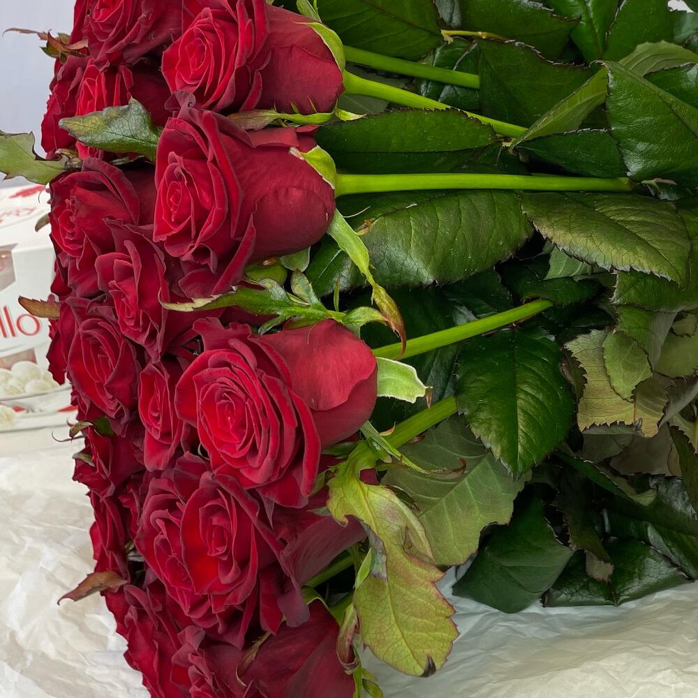 КРАСНЫЕ РОЗЫ Для самой любимой