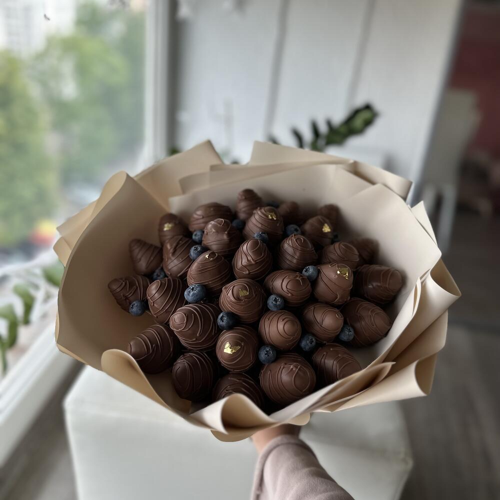 Букет из клубники в шоколаде
