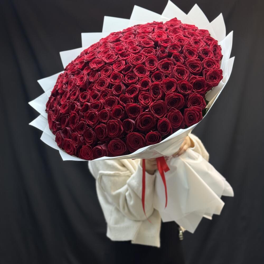 Огромный букет из 151 розы🌹