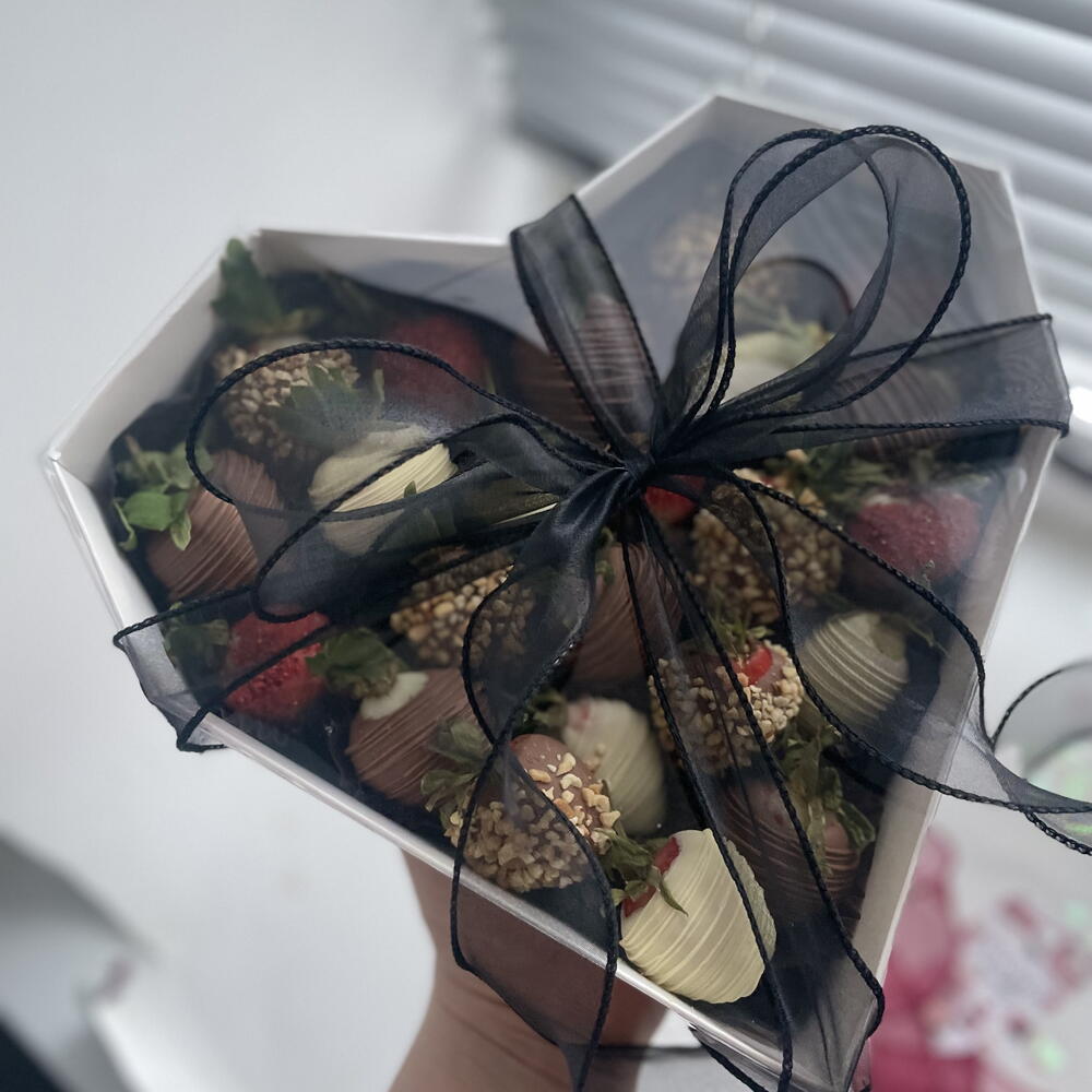 Клубника в шоколаде для него, маме, любимой, отцу «На компанию»