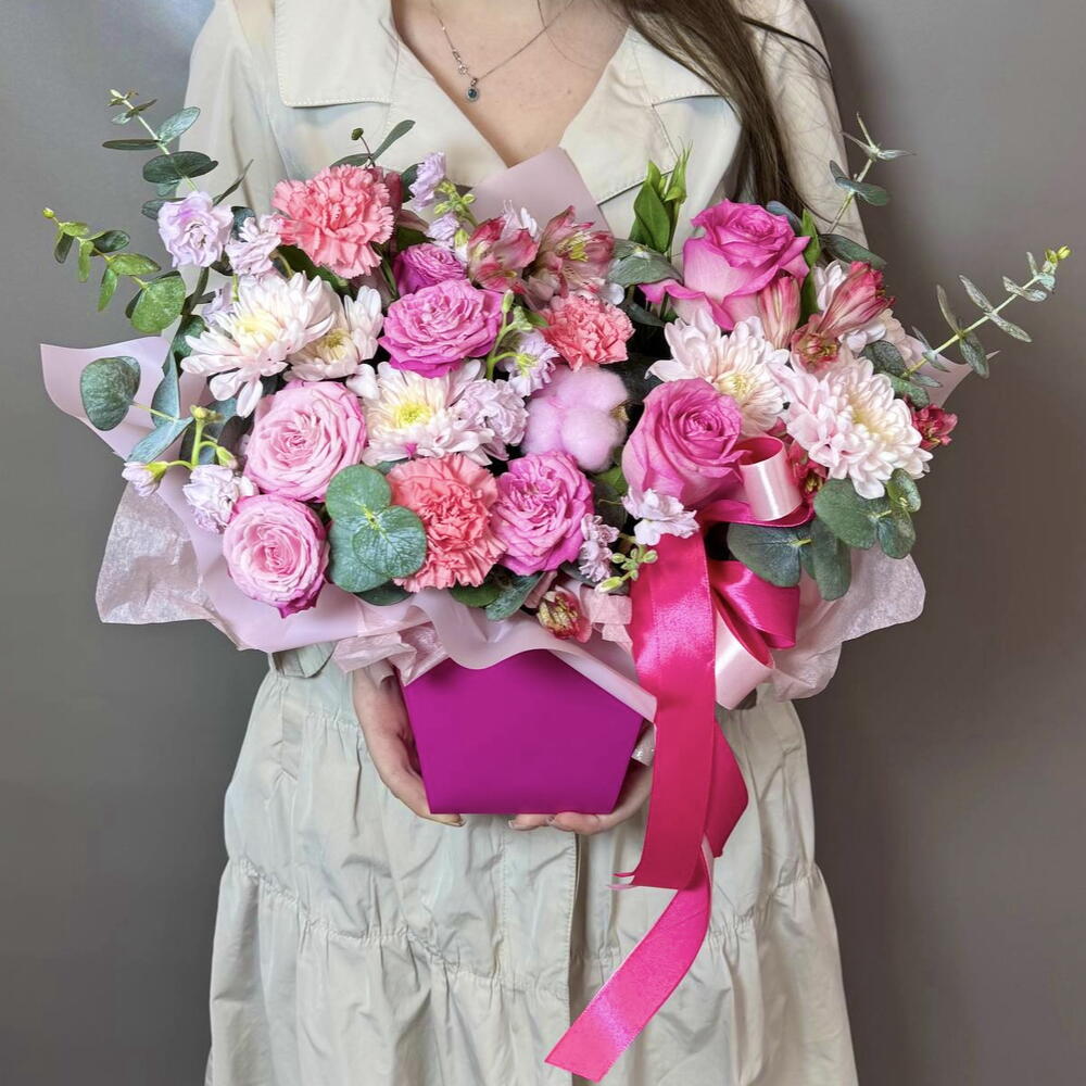Цветочная композиция в малиновом кашпо💖💝🌸