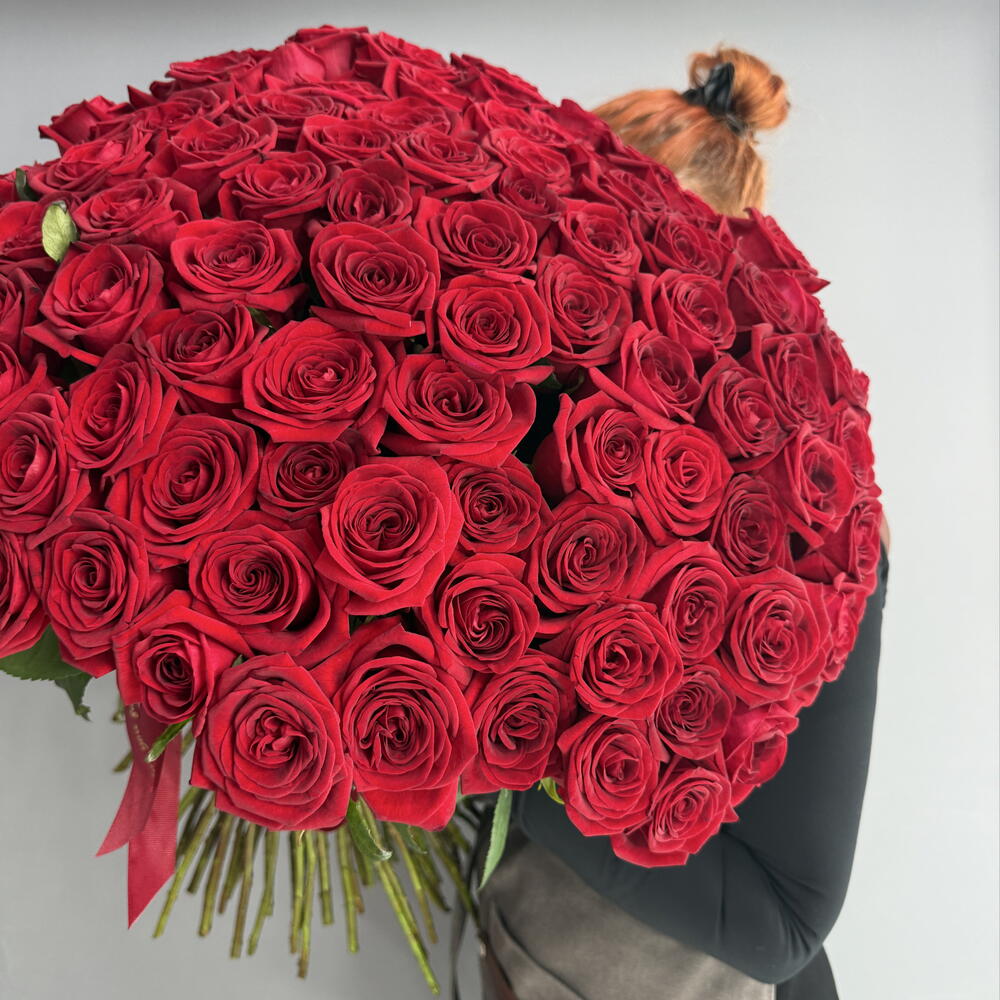 Моно букет с эфектом  101 🌹 Ред Наоме