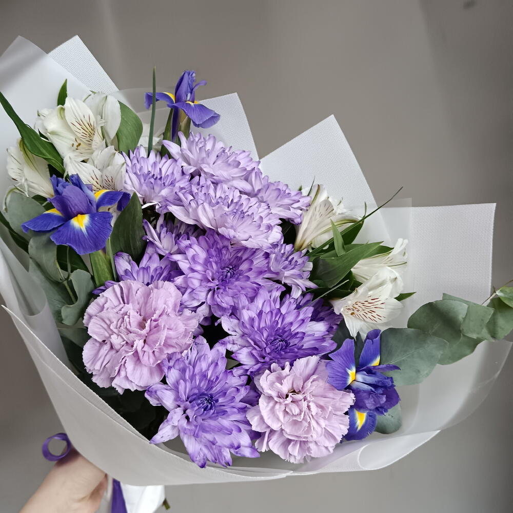 Нежный букет с ирисами💜