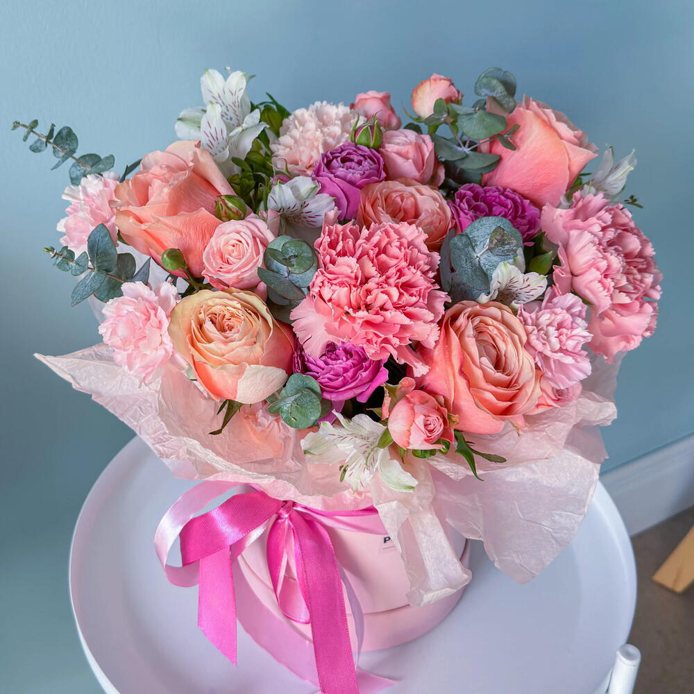 Цветочная композиция в коробке «Розовый сад» 🌸 41158