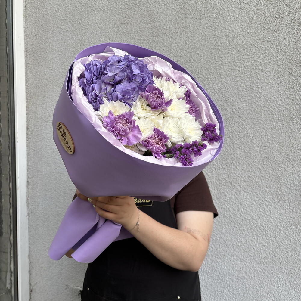Букет с гортензией