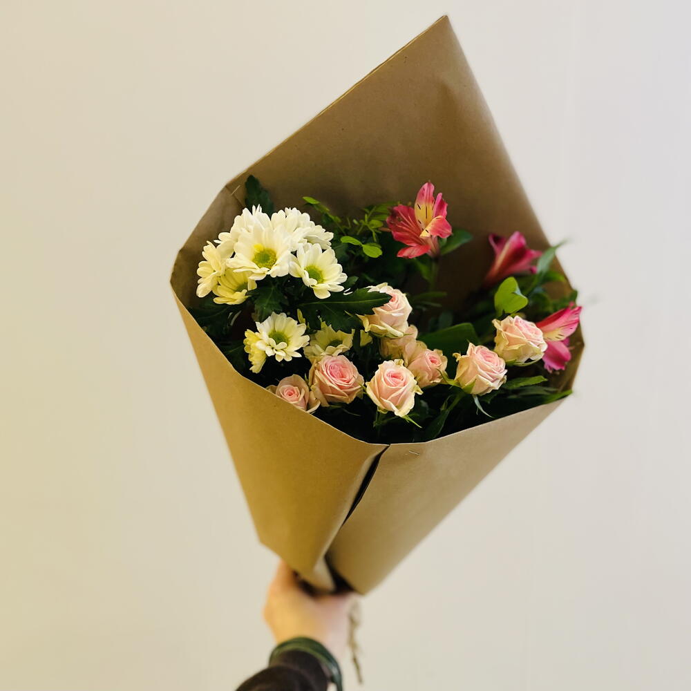 Букет 💐 в крафте цвет зависит от наличия товара