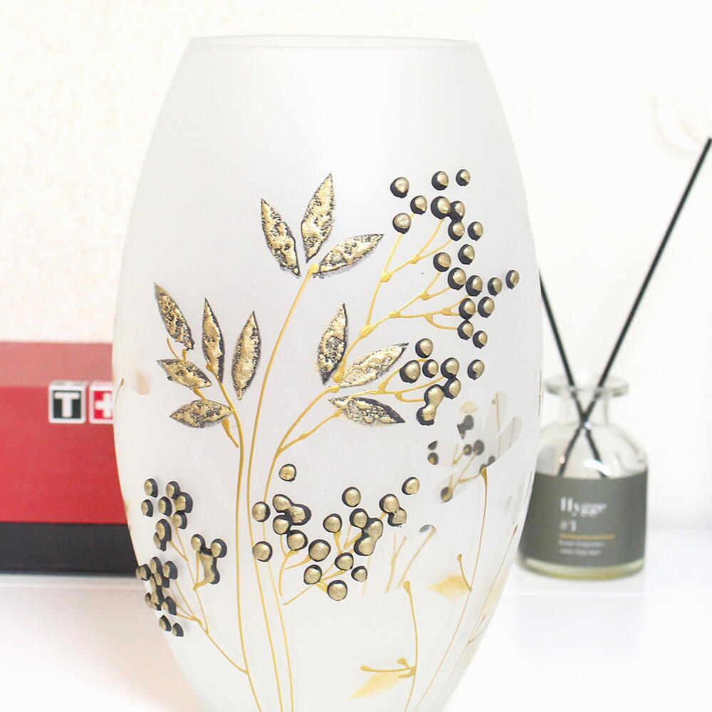 Glass vase for flowers