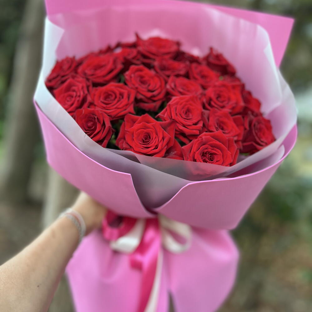 Розы красные 25 шт