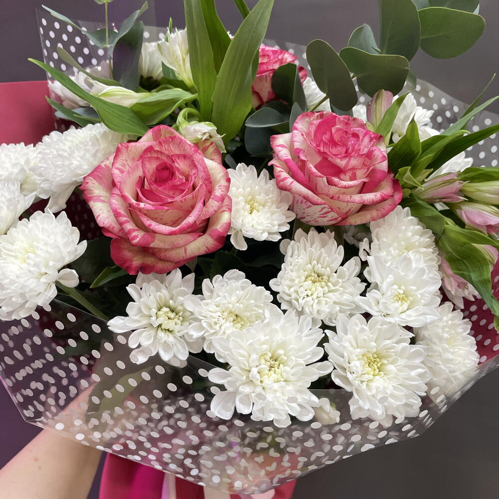 Букет с интересной розой 🥰
