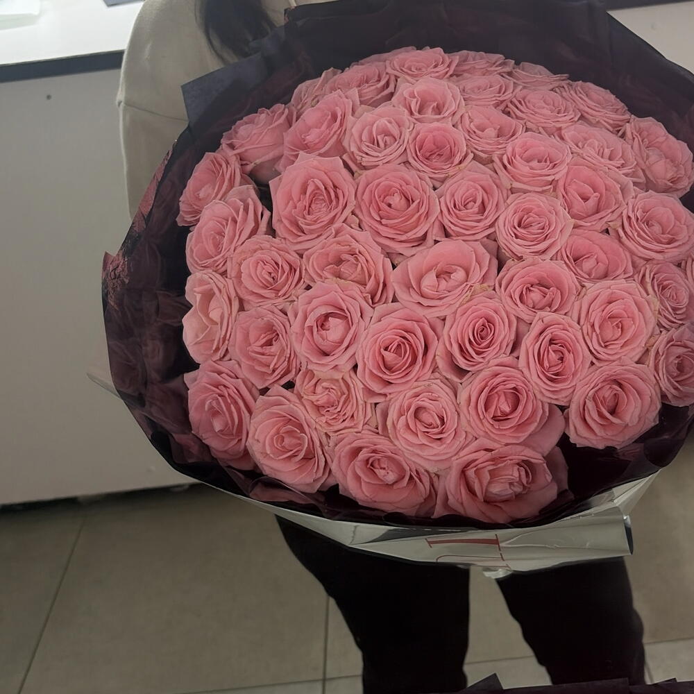 49 розовых Роз