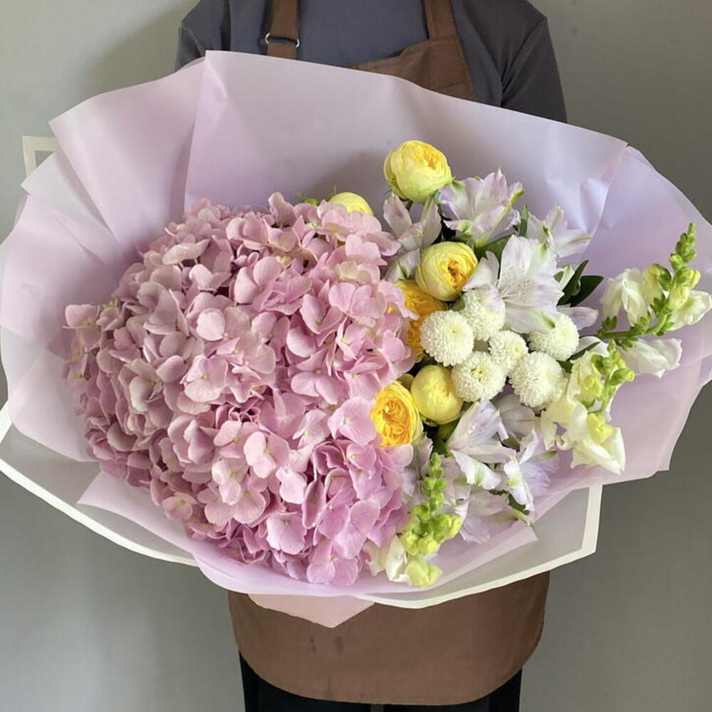 Пышный букет гортензии, кустовой пион.розы, альстромерии🩷🤗🌸