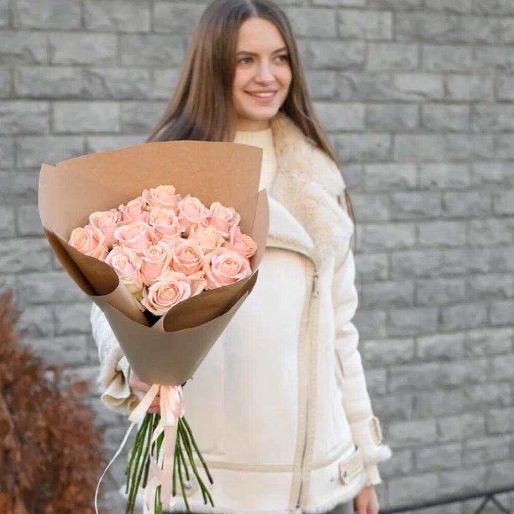 15 роз Перл Аваланж