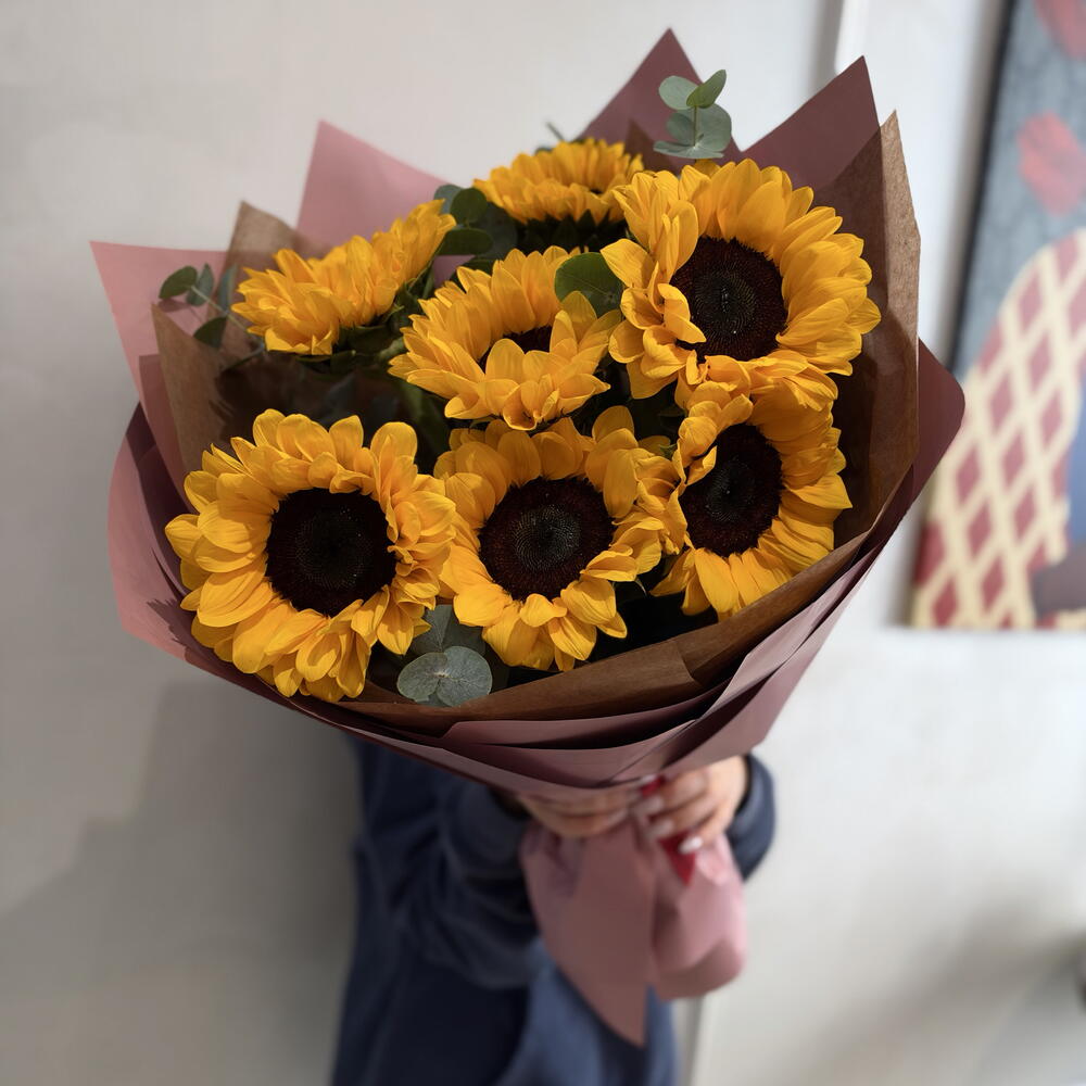 Букет ярких подсолнухов 7pcs