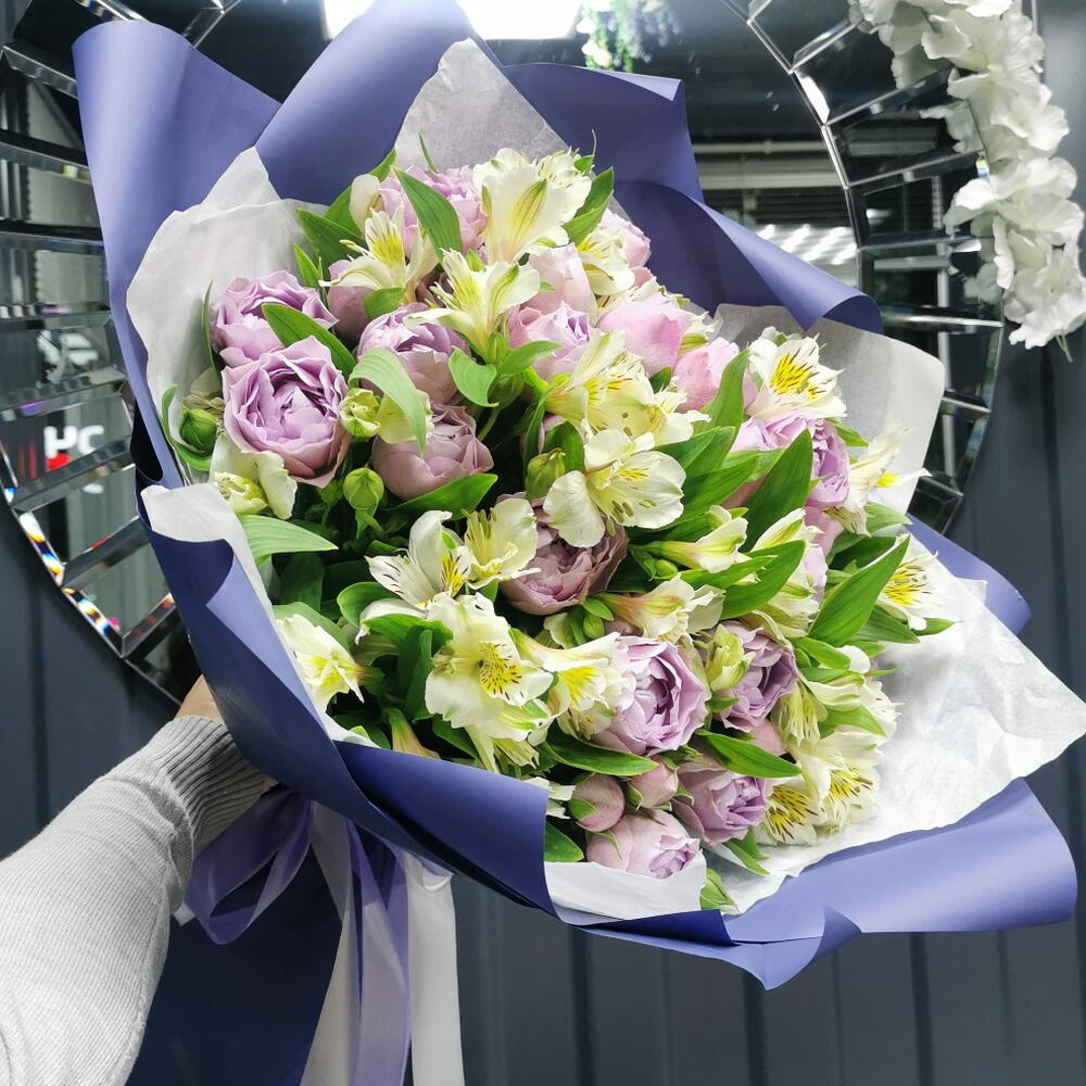 Лавандер и альстромерия💜