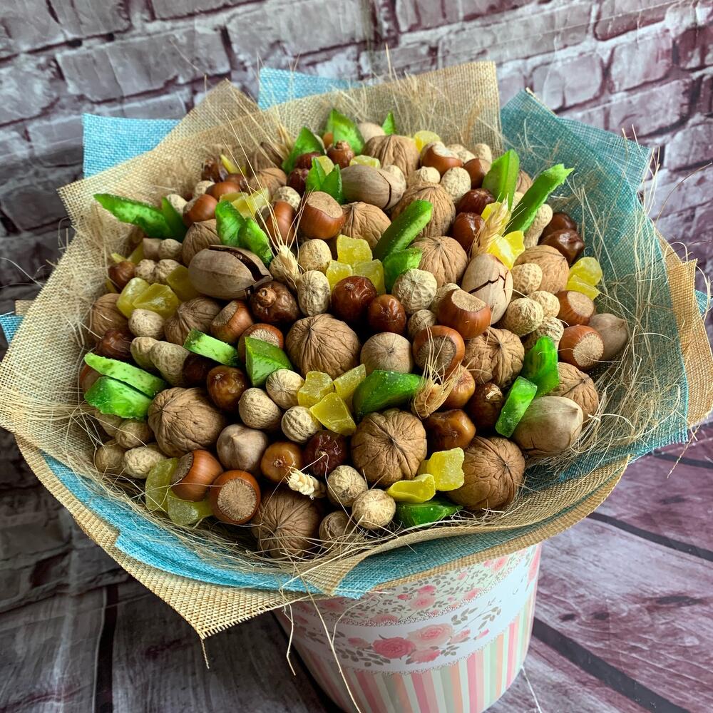 Букет из орешков для мужчины, Цветы и подарки в Балашихе, купить по ...