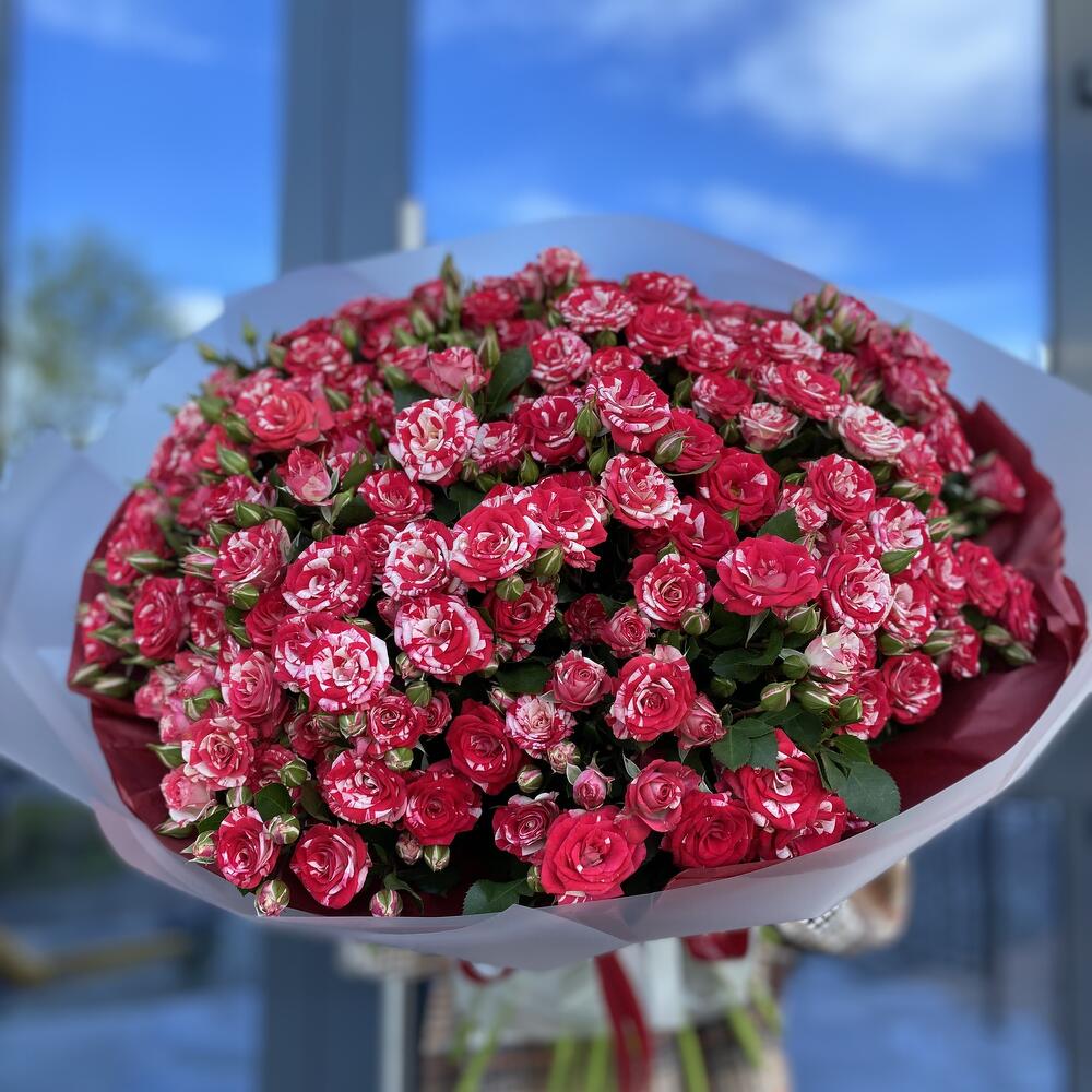 35 веток кустовых роз Фаер