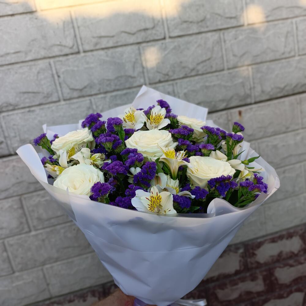 Букет с белой розой