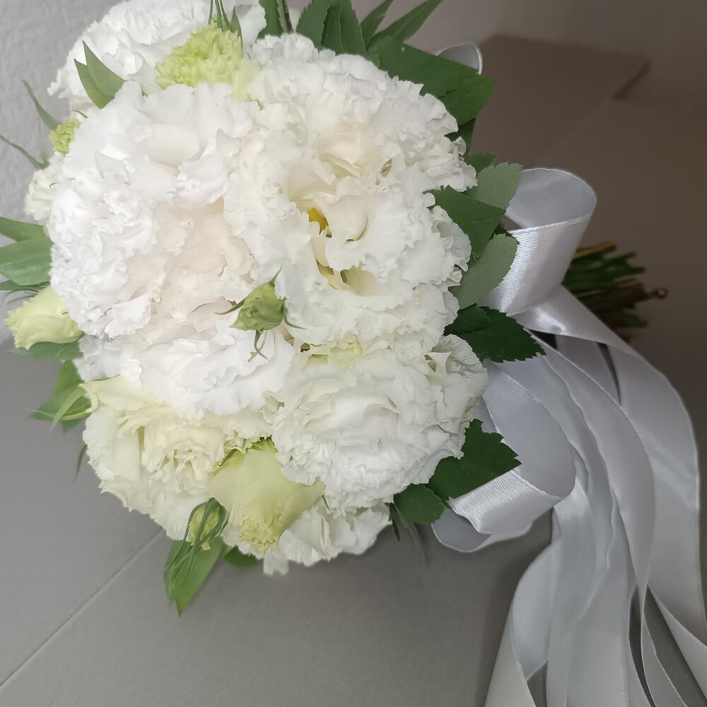 Букет невесты из махровой эустомы 💕