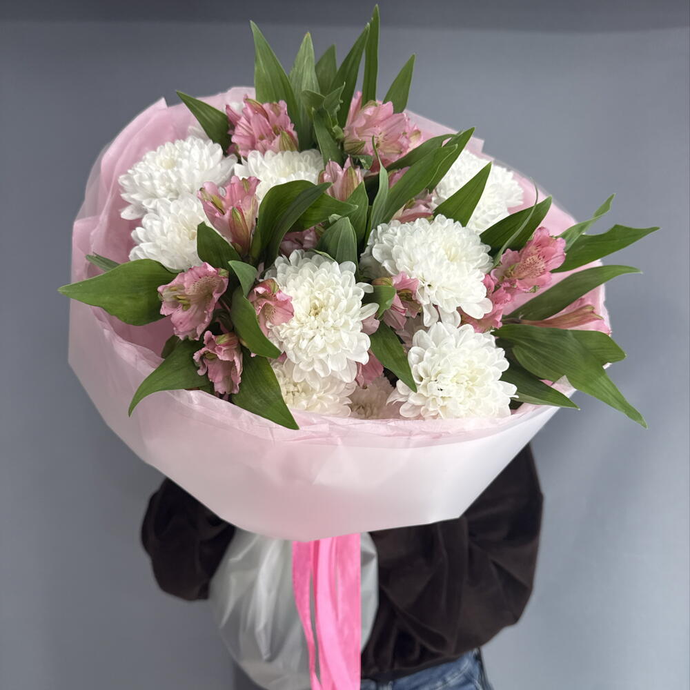 Нежный букет с альстромерией  и хризантемой Алтай🌸