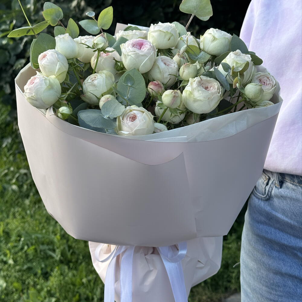 Монобукет из кустовых роз