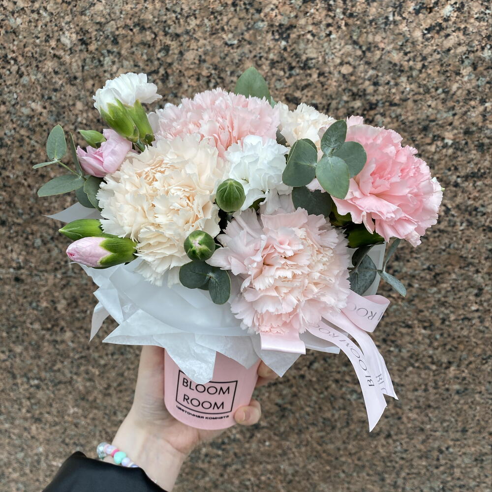 🌸 Кофейный стаканчик с диантусами BLOOM ROOM