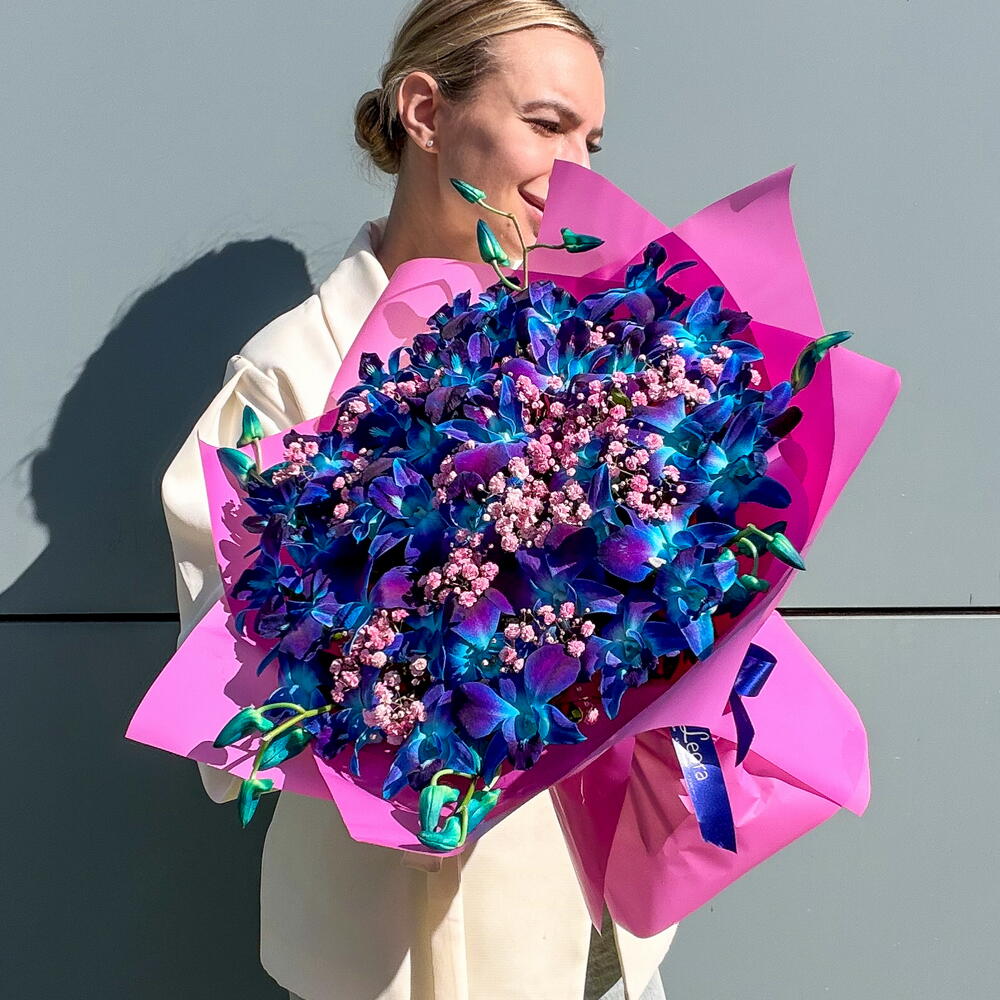 Букет розовый Космос. Монобукет 620 Leora Flowers дом цветочной моды